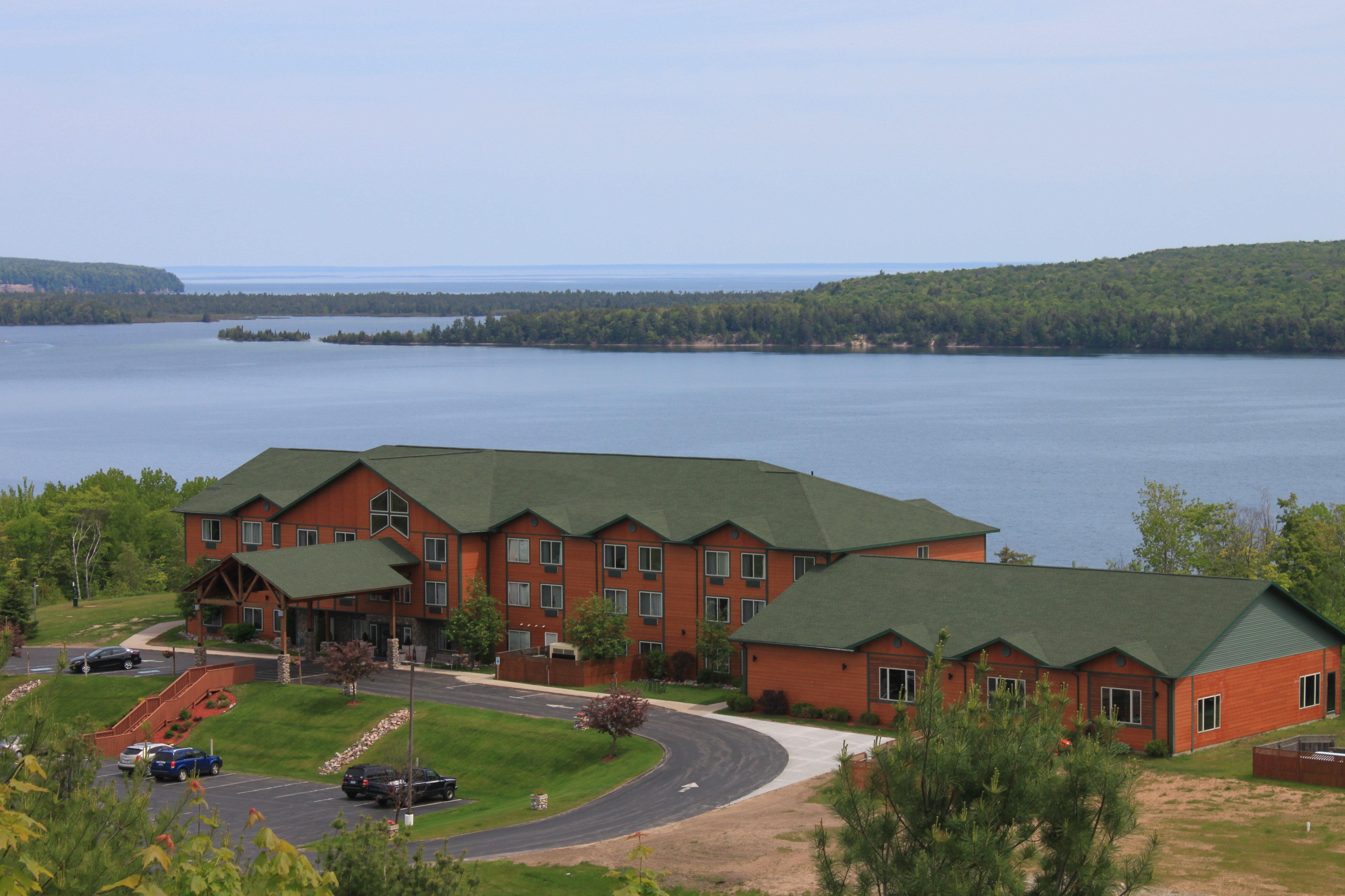 Holiday Inn Express Munising-Lakeview, An Ihg Hotel Ngoại thất bức ảnh