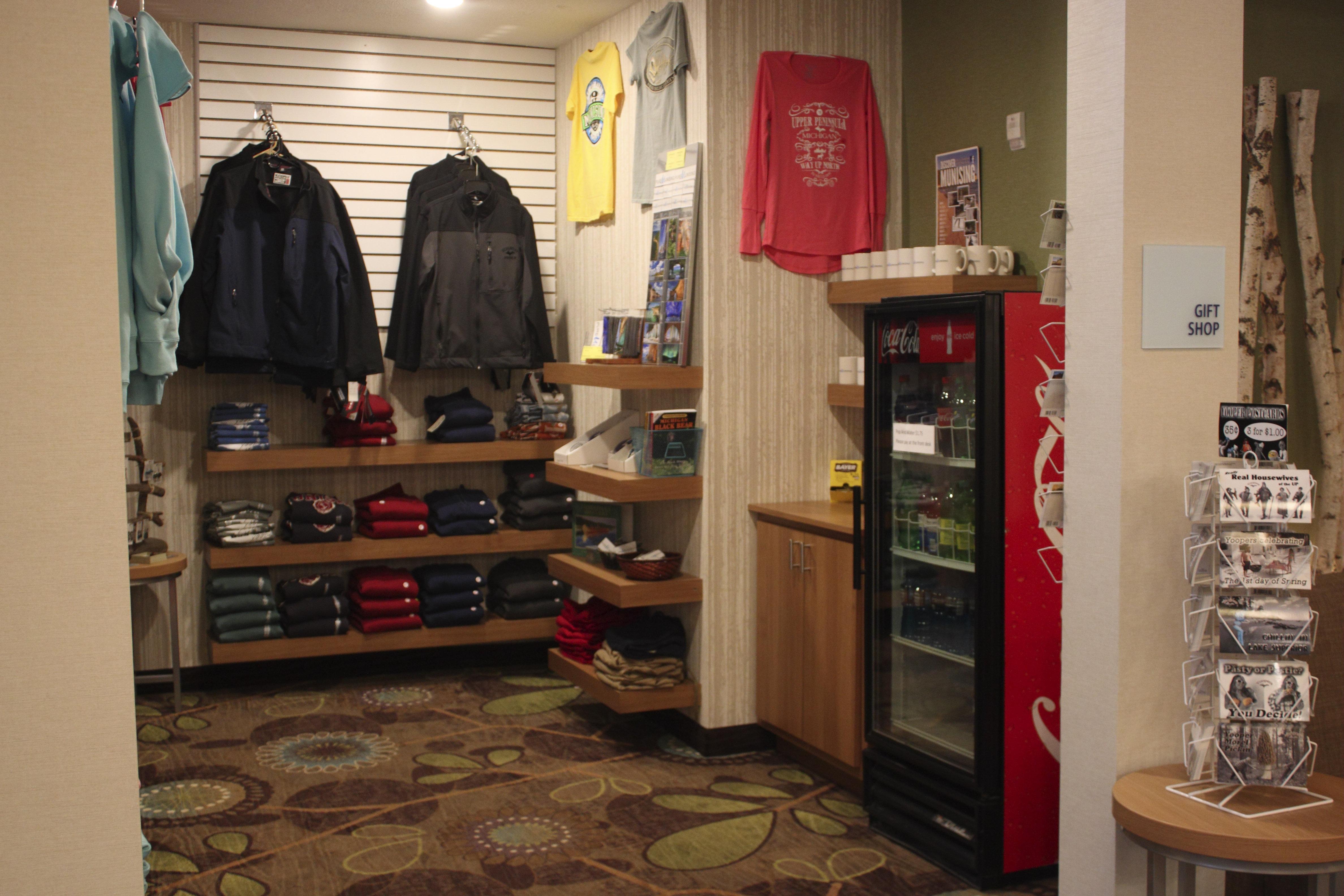 Holiday Inn Express Munising-Lakeview, An Ihg Hotel Ngoại thất bức ảnh