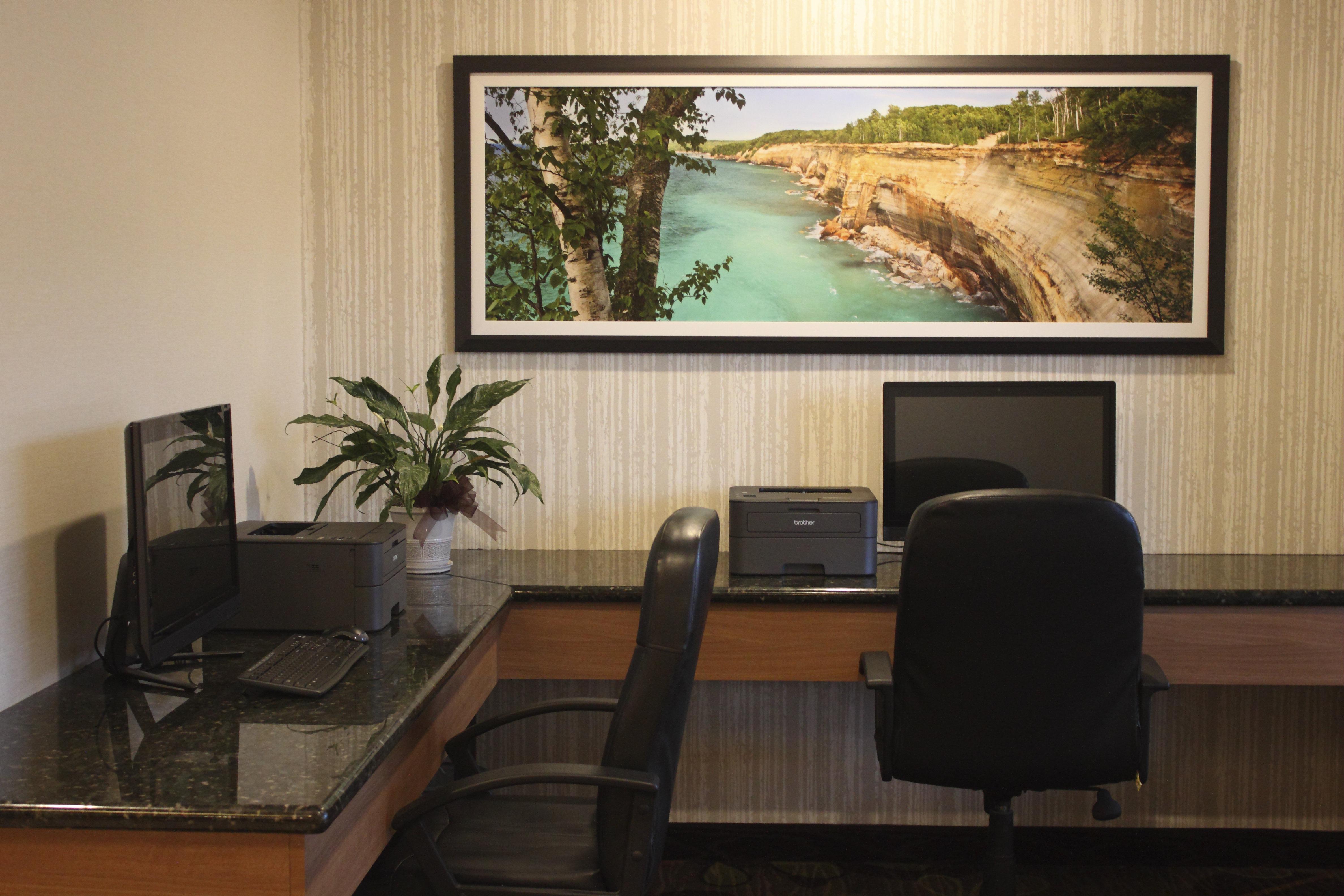 Holiday Inn Express Munising-Lakeview, An Ihg Hotel Ngoại thất bức ảnh