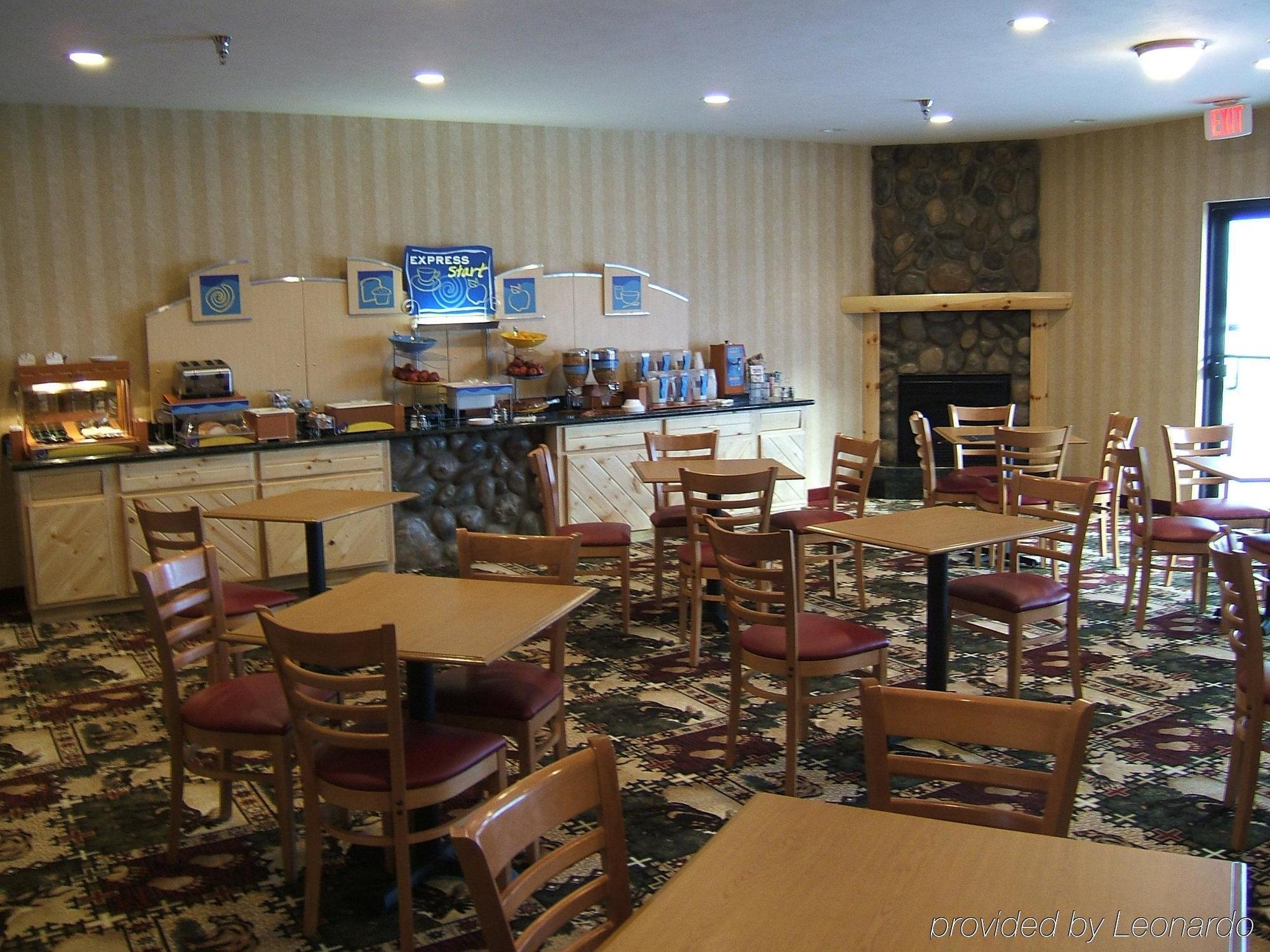 Holiday Inn Express Munising-Lakeview, An Ihg Hotel Nhà hàng bức ảnh