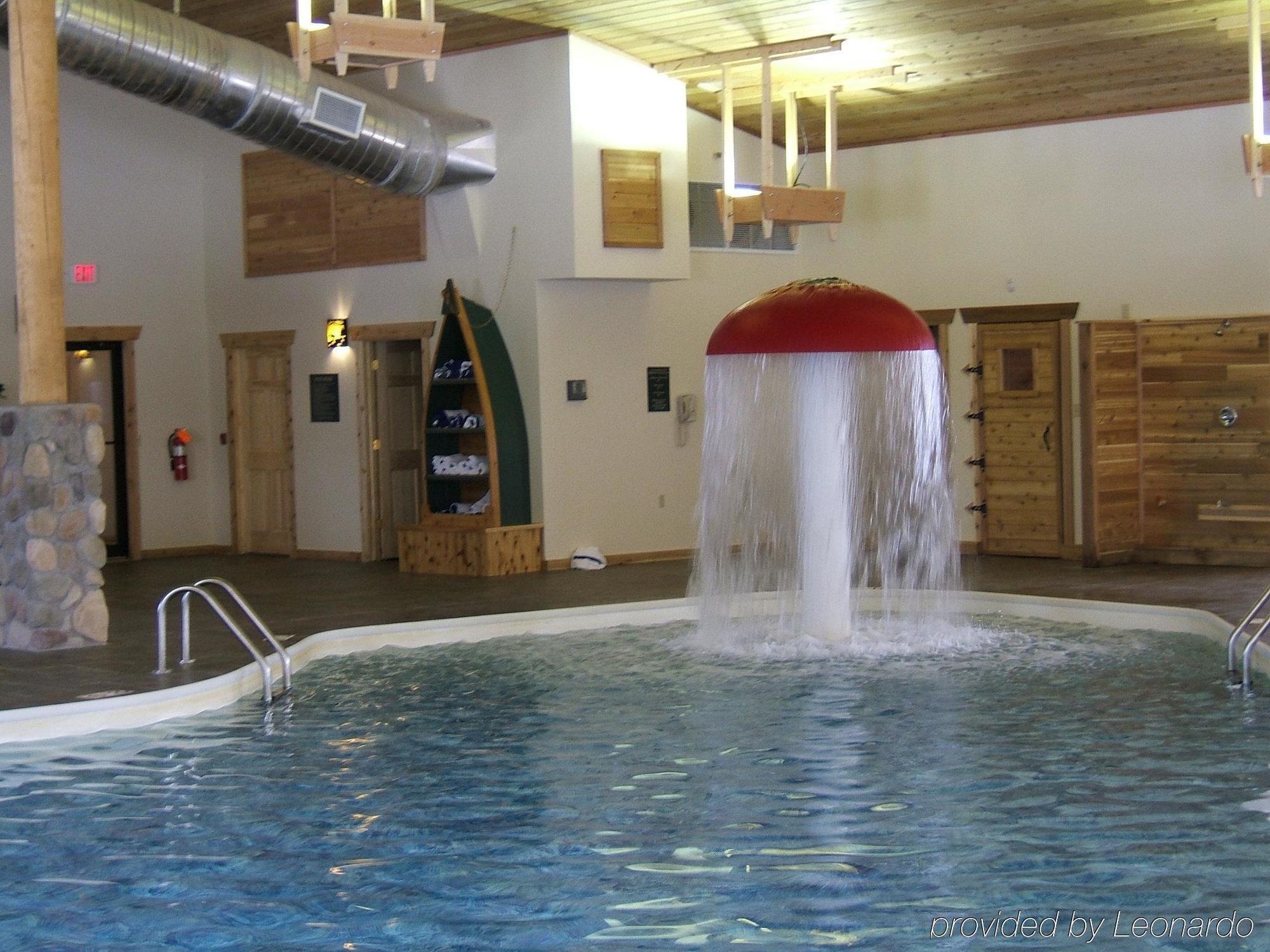 Holiday Inn Express Munising-Lakeview, An Ihg Hotel Ngoại thất bức ảnh