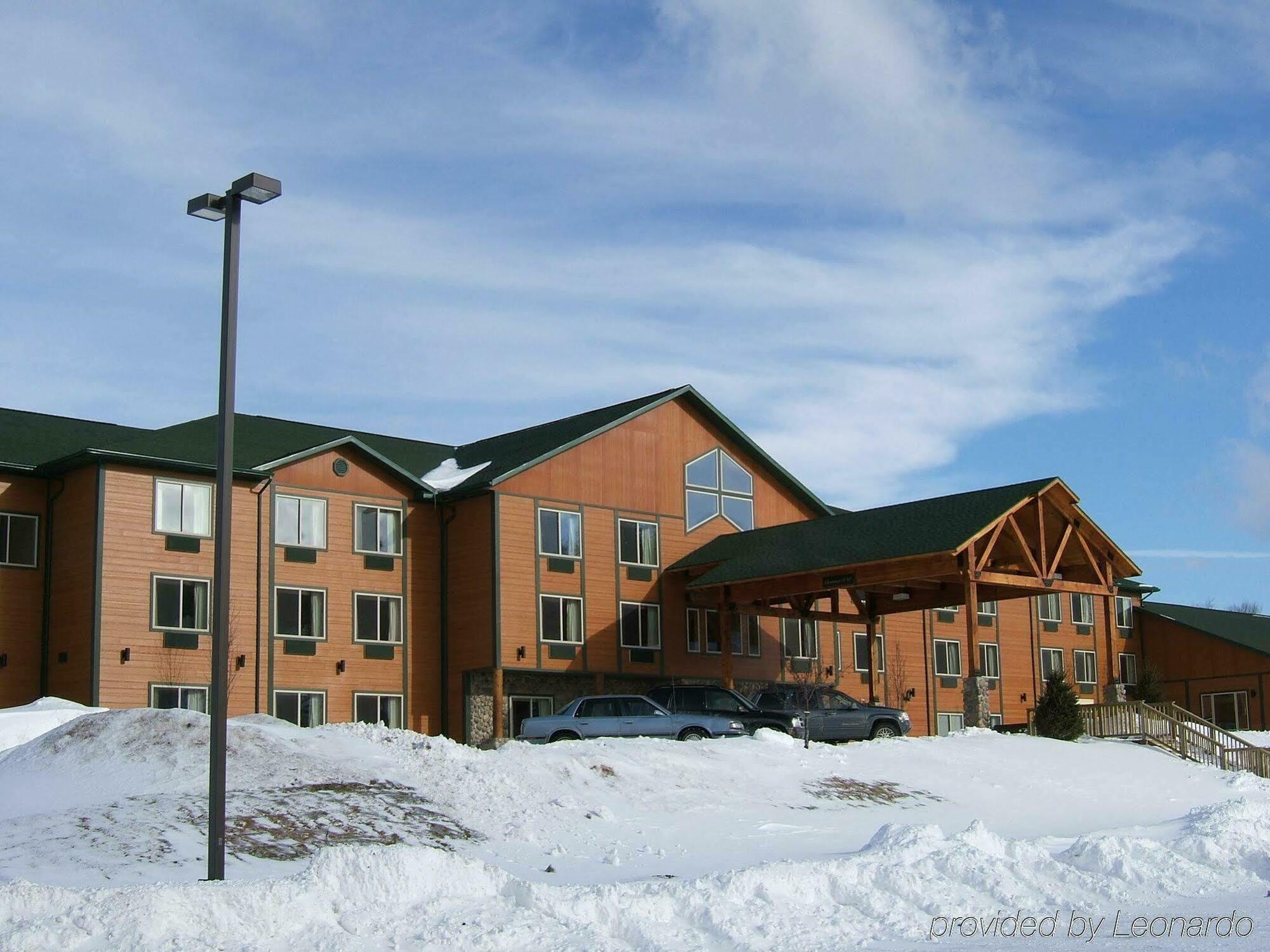 Holiday Inn Express Munising-Lakeview, An Ihg Hotel Ngoại thất bức ảnh