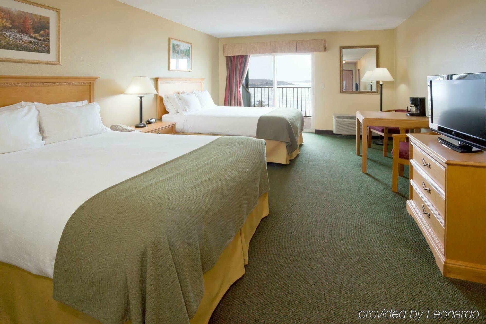 Holiday Inn Express Munising-Lakeview, An Ihg Hotel Phòng bức ảnh