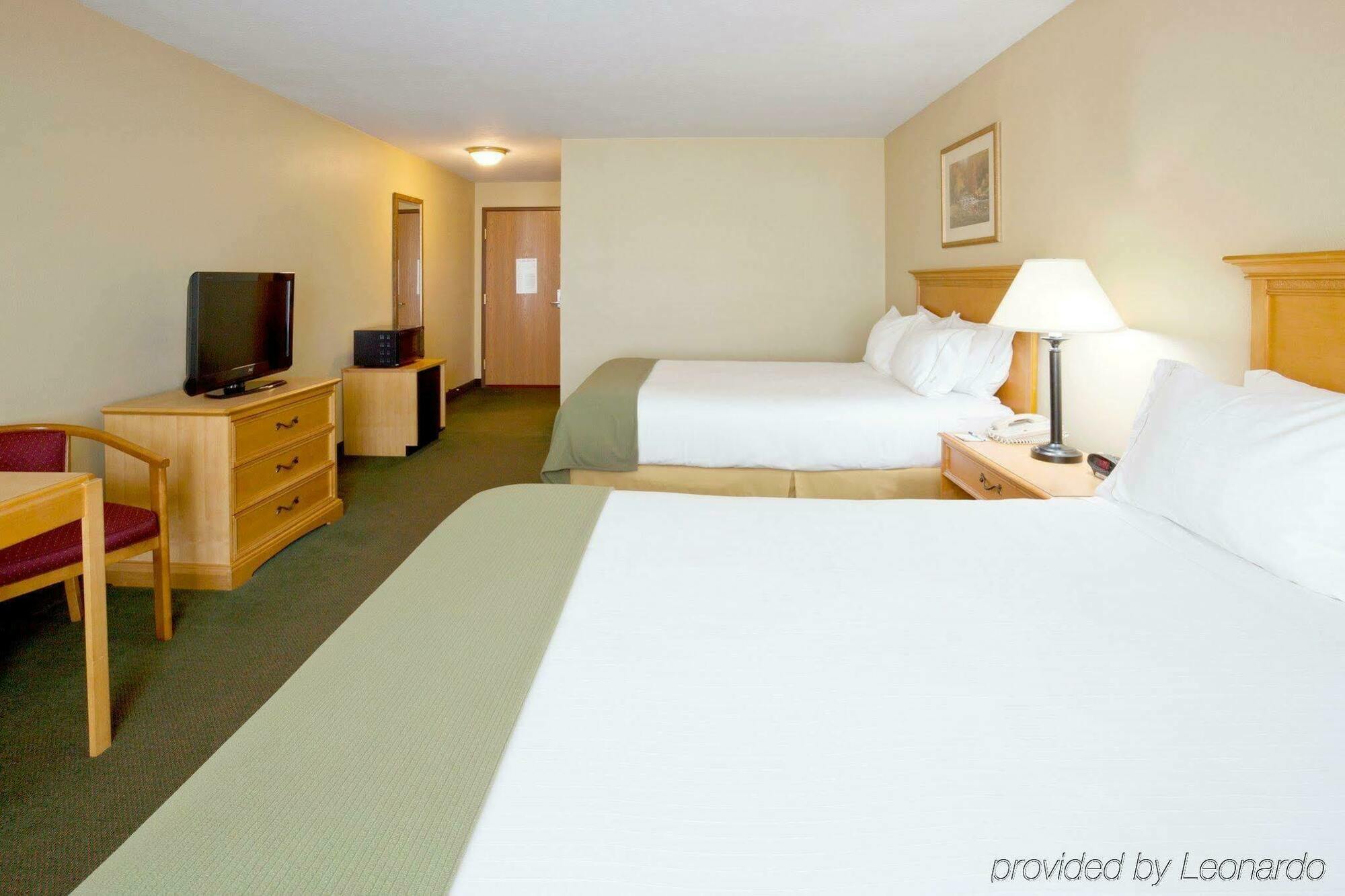 Holiday Inn Express Munising-Lakeview, An Ihg Hotel Phòng bức ảnh