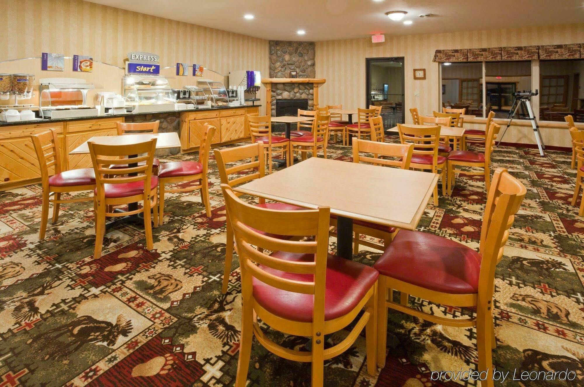 Holiday Inn Express Munising-Lakeview, An Ihg Hotel Nhà hàng bức ảnh